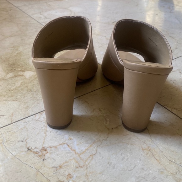 Vince Tan Leather Block Heel Slides - Picture 4 of 9